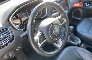 Внедорожник / Кроссовер Jeep Compass 2017 в 