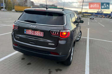 Внедорожник / Кроссовер Jeep Compass 2018 в 