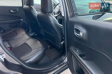 Внедорожник / Кроссовер Jeep Compass 2018 в 