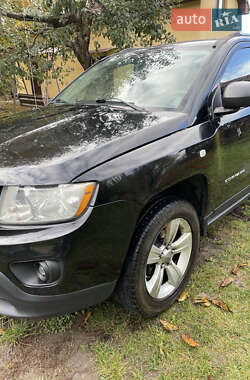 Внедорожник / Кроссовер Jeep Compass 2012 в 