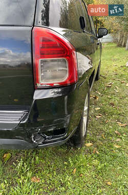 Внедорожник / Кроссовер Jeep Compass 2012 в 