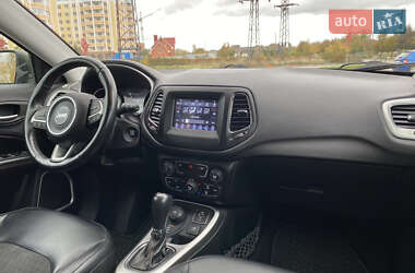 Внедорожник / Кроссовер Jeep Compass 2017 в 