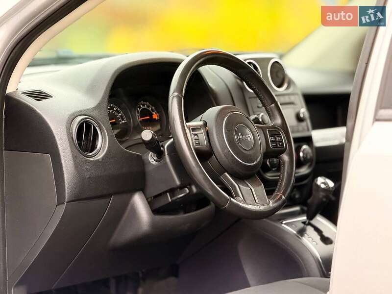 Позашляховик / Кросовер Jeep Compass 2013 в Мені фото 13 Позашляховик / Кросовер Jeep Compass 2013 в Мені