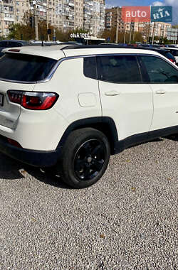 Позашляховик / Кросовер Jeep Compass 2018 в  фото 3 Позашляховик / Кросовер Jeep Compass 2018 в