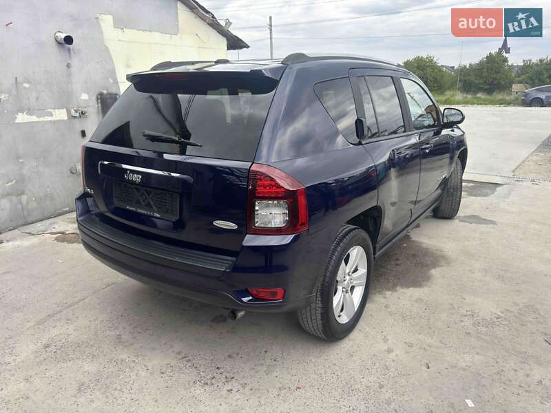 Внедорожник / Кроссовер Jeep Compass 2016 в Киеве