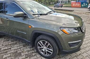 Позашляховик / Кросовер Jeep Compass 2017 в Чернівцях