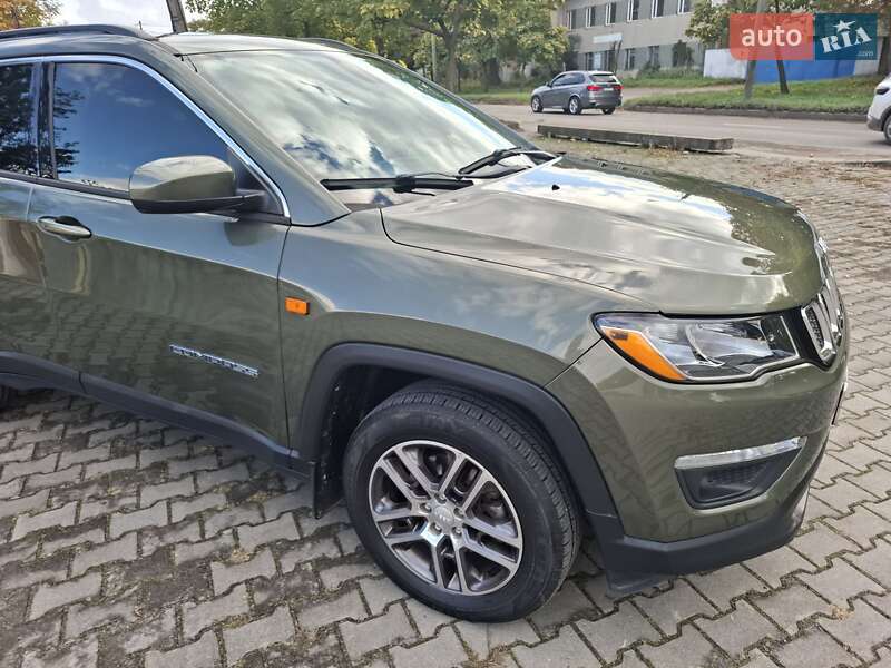 Позашляховик / Кросовер Jeep Compass 2017 в Чернівцях