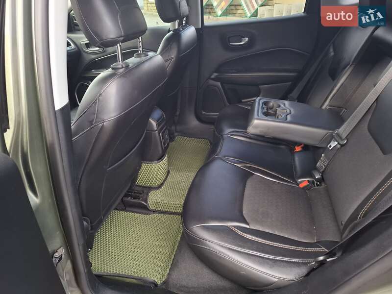 Позашляховик / Кросовер Jeep Compass 2017 в Чернівцях