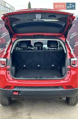 Внедорожник / Кроссовер Jeep Compass 2020 в 