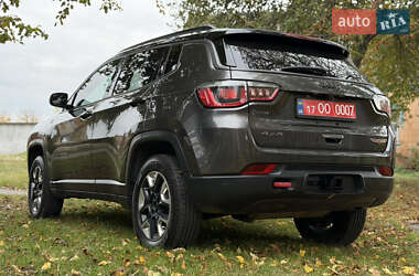 Внедорожник / Кроссовер Jeep Compass 2018 в 