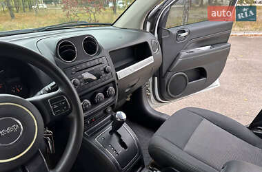Внедорожник / Кроссовер Jeep Compass 2014 в 