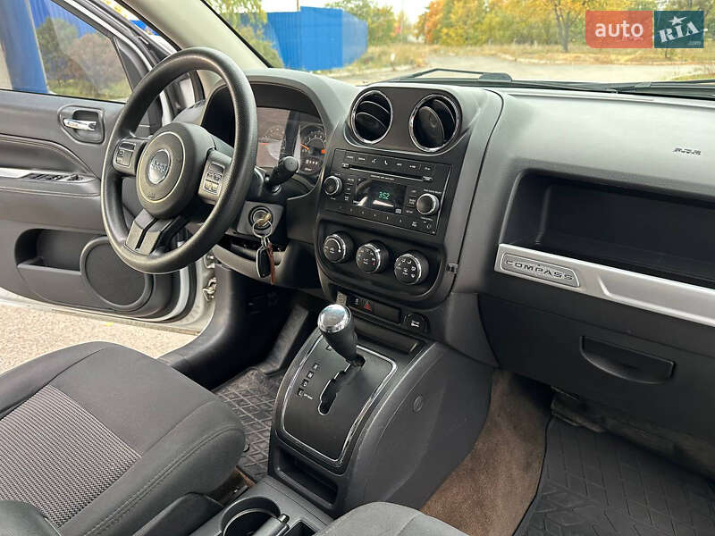 Внедорожник / Кроссовер Jeep Compass 2014 в Днепре