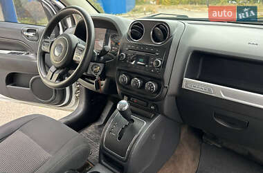 Внедорожник / Кроссовер Jeep Compass 2014 в 