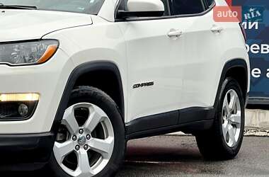 Позашляховик / Кросовер Jeep Compass 2017 в 