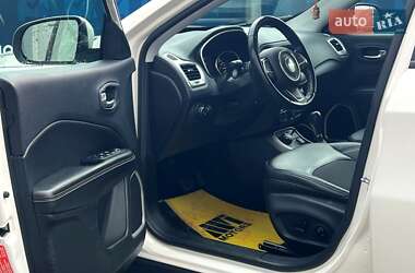 Позашляховик / Кросовер Jeep Compass 2017 в 