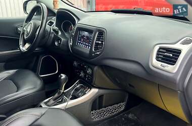 Позашляховик / Кросовер Jeep Compass 2017 в 