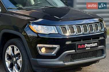 Позашляховик / Кросовер Jeep Compass 2018 в 