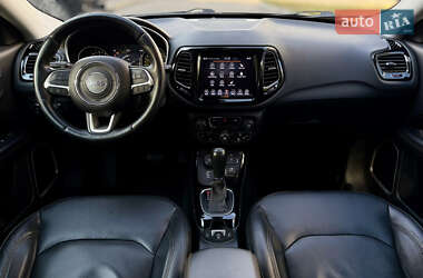 Позашляховик / Кросовер Jeep Compass 2018 в 