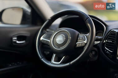 Позашляховик / Кросовер Jeep Compass 2018 в 