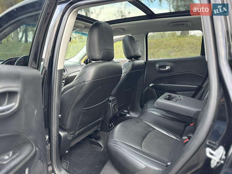 Позашляховик / Кросовер Jeep Compass 2019 в Києві фото 30 Позашляховик / Кросовер Jeep Compass 2019 в Києві