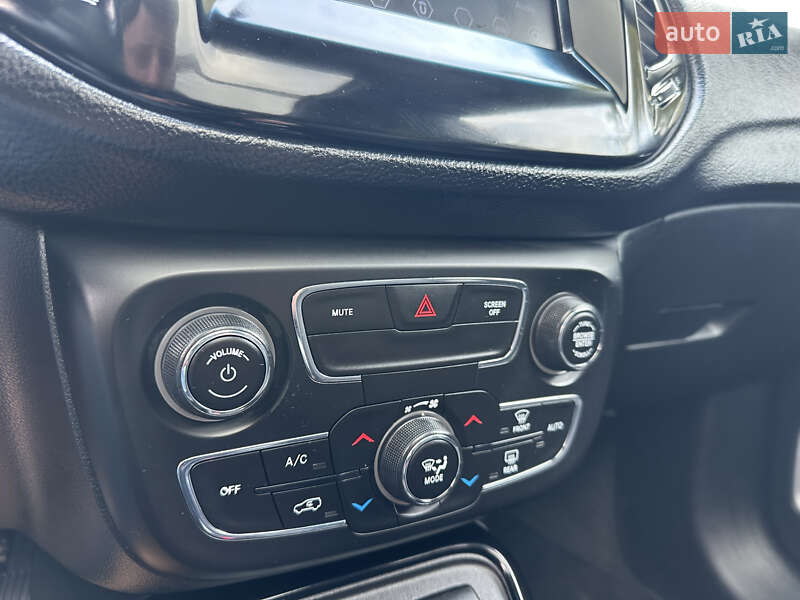 Позашляховик / Кросовер Jeep Compass 2019 в Києві фото 45 Позашляховик / Кросовер Jeep Compass 2019 в Києві