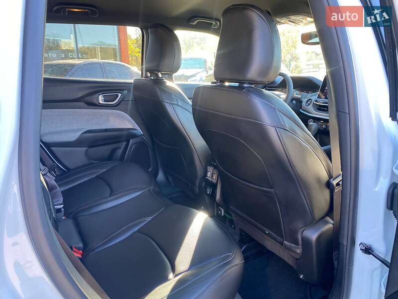 Внедорожник / Кроссовер Jeep Compass 2024 в Львове