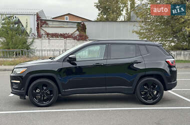 Внедорожник / Кроссовер Jeep Compass 2018 в 