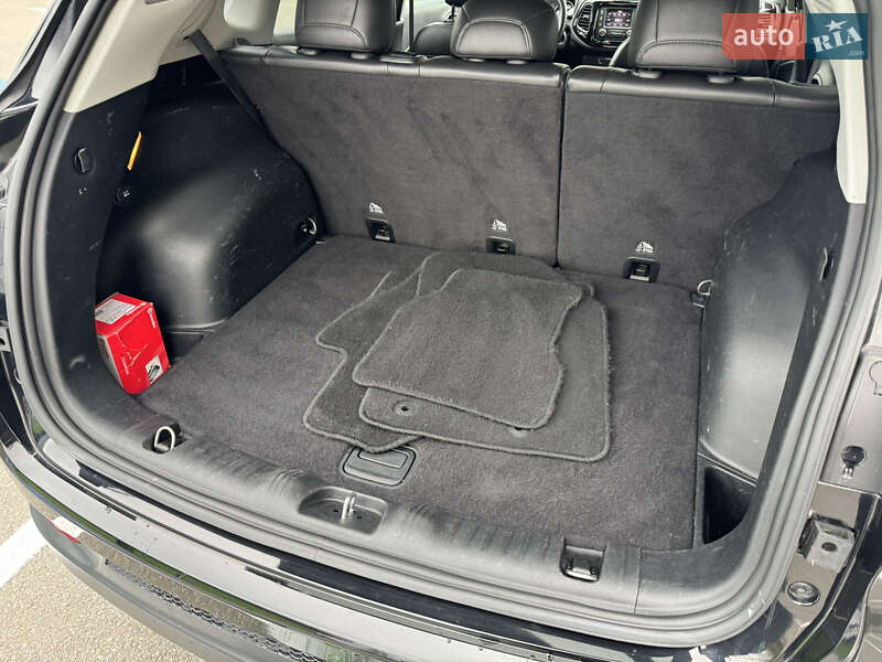 Позашляховик / Кросовер Jeep Compass 2018 в Києві фото 21 Позашляховик / Кросовер Jeep Compass 2018 в Києві