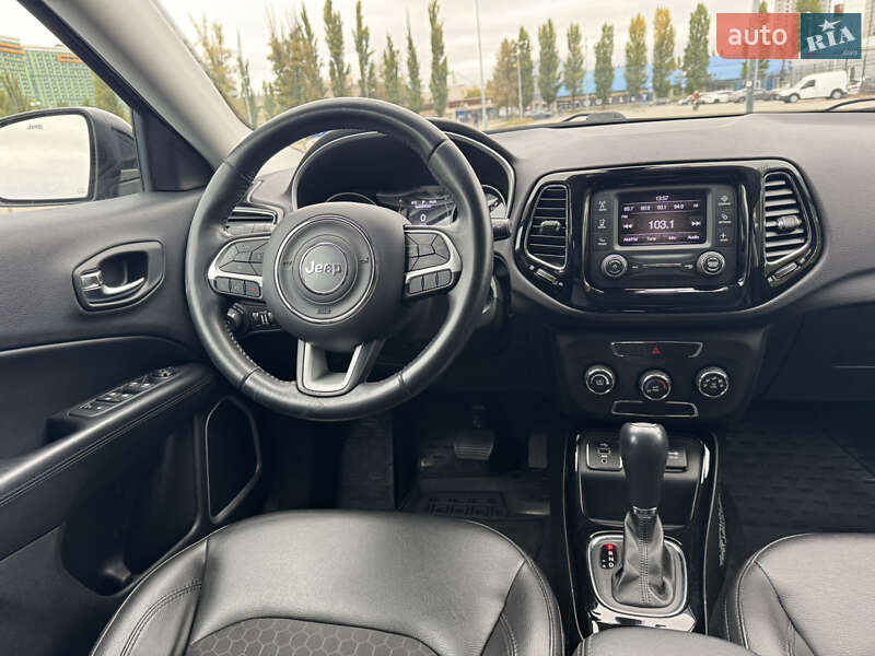 Позашляховик / Кросовер Jeep Compass 2018 в Києві фото 30 Позашляховик / Кросовер Jeep Compass 2018 в Києві