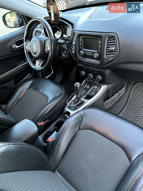 Внедорожник / Кроссовер Jeep Compass 2017 в Харькове