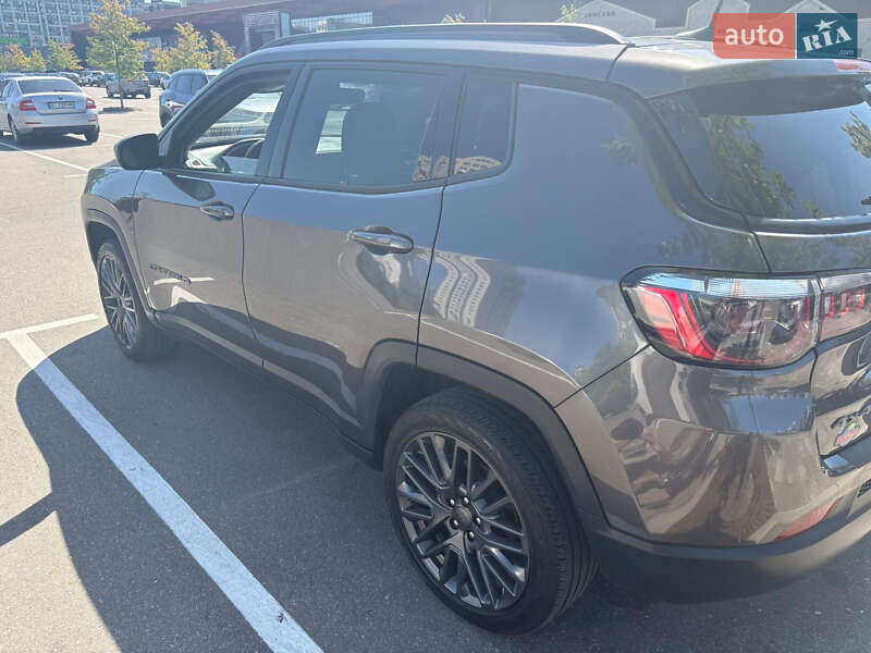 Позашляховик / Кросовер Jeep Compass 2020 в Києві фото 15 Позашляховик / Кросовер Jeep Compass 2020 в Києві