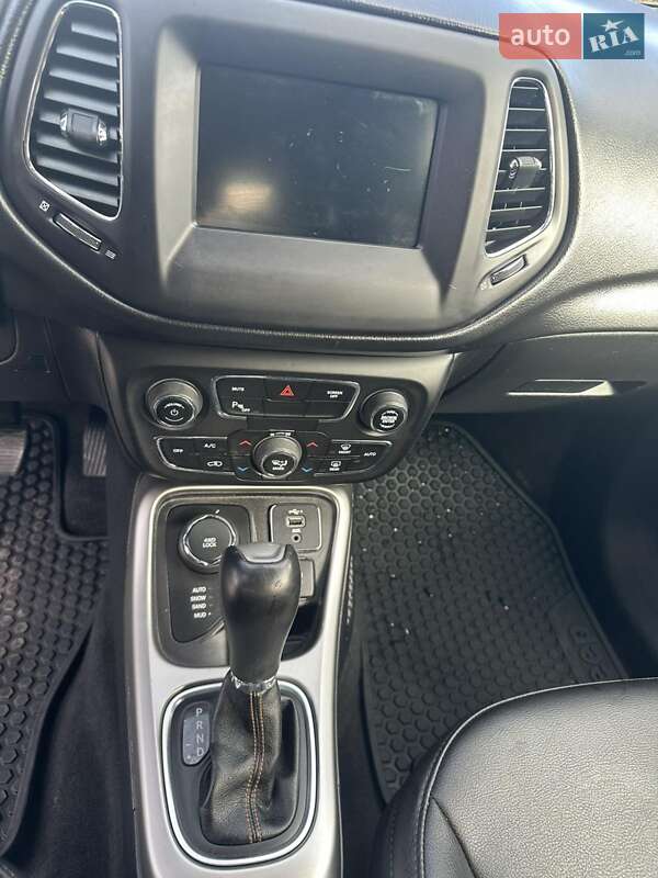 Позашляховик / Кросовер Jeep Compass 2019 в Львові фото 22 Позашляховик / Кросовер Jeep Compass 2019 в Львові