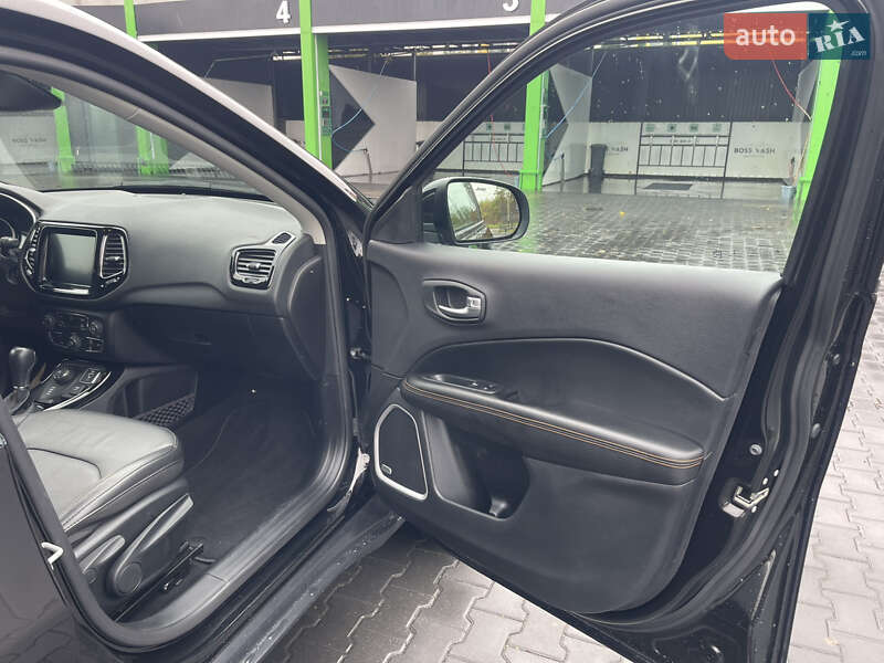 Позашляховик / Кросовер Jeep Compass 2021 в Чернівцях