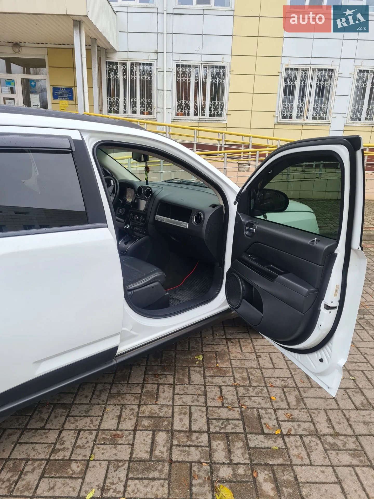 2015 Jeep Compass - мініатюра 11