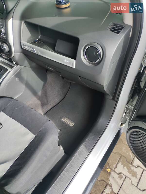 Позашляховик / Кросовер Jeep Compass 2016 в Сумах