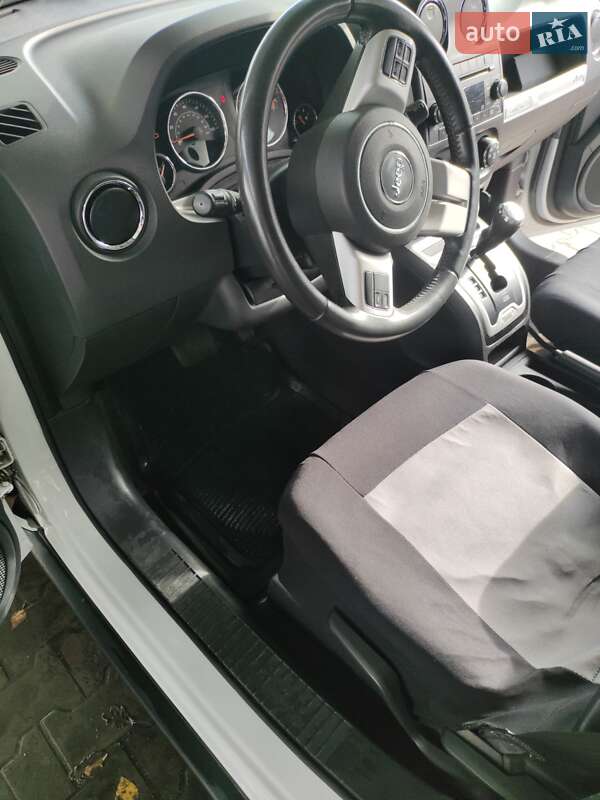 Позашляховик / Кросовер Jeep Compass 2016 в Сумах