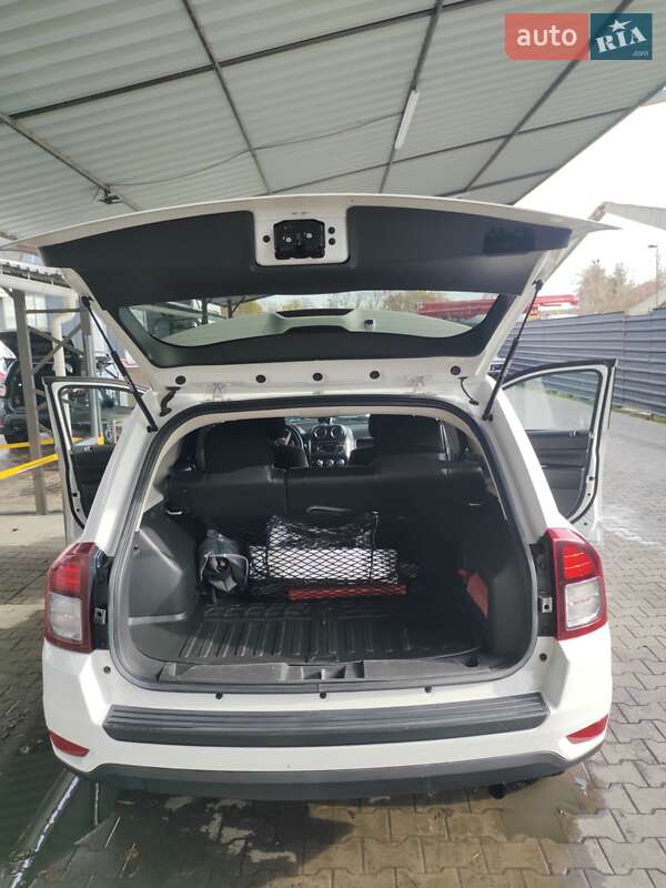 Позашляховик / Кросовер Jeep Compass 2016 в Сумах