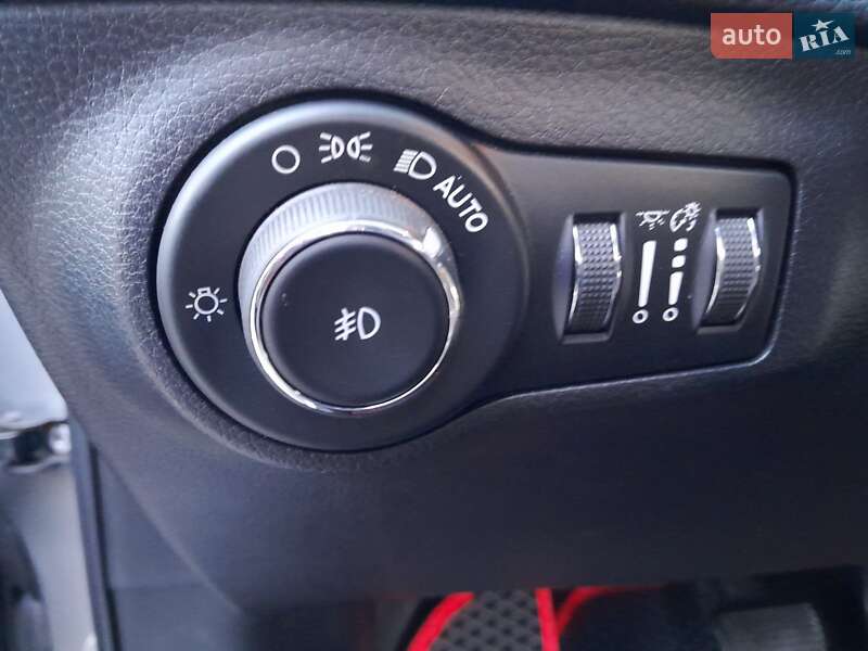 Внедорожник / Кроссовер Jeep Compass 2018 в Киеве