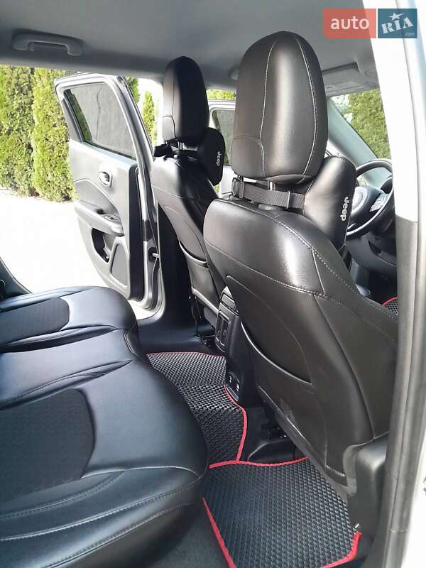 Внедорожник / Кроссовер Jeep Compass 2018 в Киеве