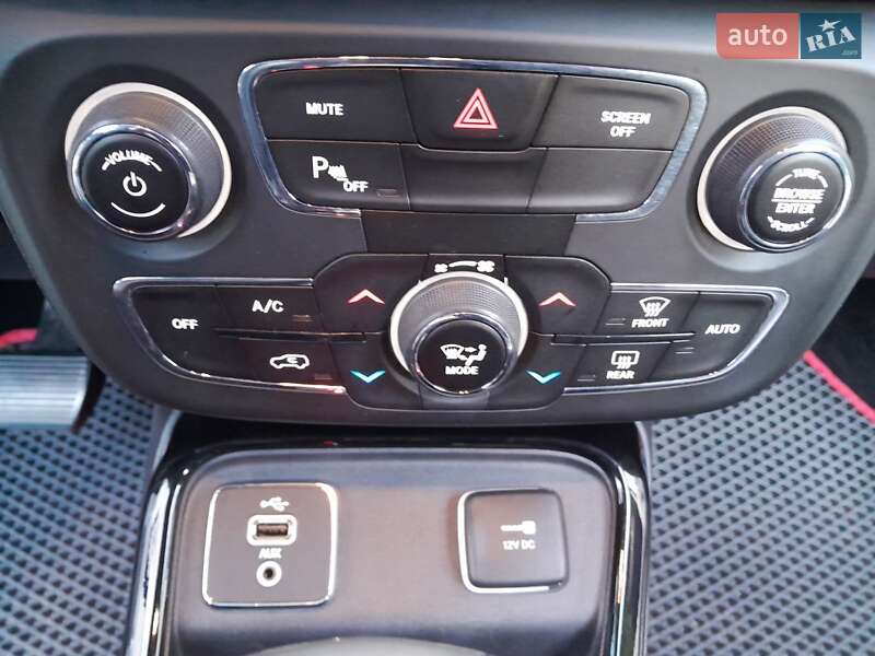 Внедорожник / Кроссовер Jeep Compass 2018 в Киеве