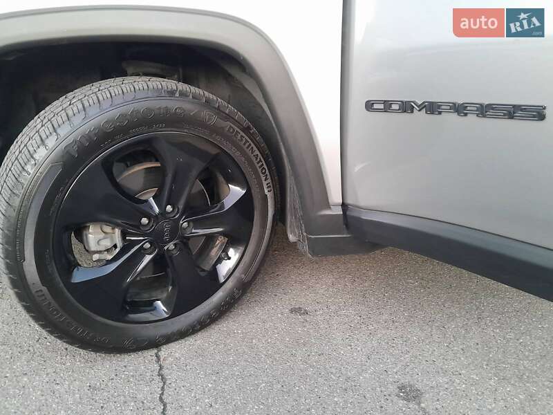 Внедорожник / Кроссовер Jeep Compass 2018 в Киеве