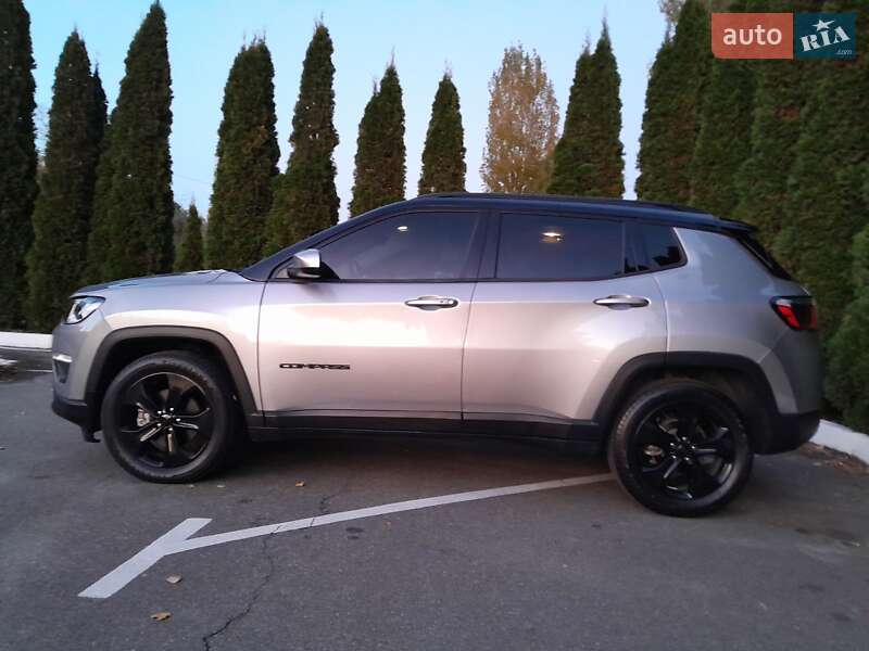 Внедорожник / Кроссовер Jeep Compass 2018 в Киеве