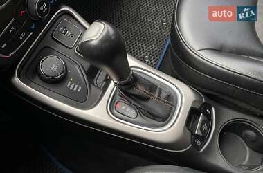 Внедорожник / Кроссовер Jeep Compass 2017 в 