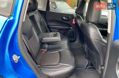 Внедорожник / Кроссовер Jeep Compass 2017 в 