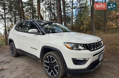 Внедорожник / Кроссовер Jeep Compass 2017 в Здолбунове