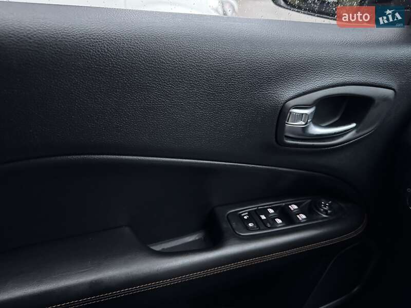 Позашляховик / Кросовер Jeep Compass 2018 в Дніпрі