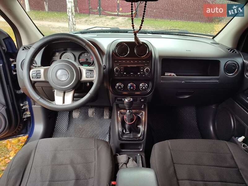 Внедорожник / Кроссовер Jeep Compass 2012 в Гадяче