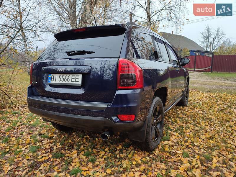 Внедорожник / Кроссовер Jeep Compass 2012 в Гадяче