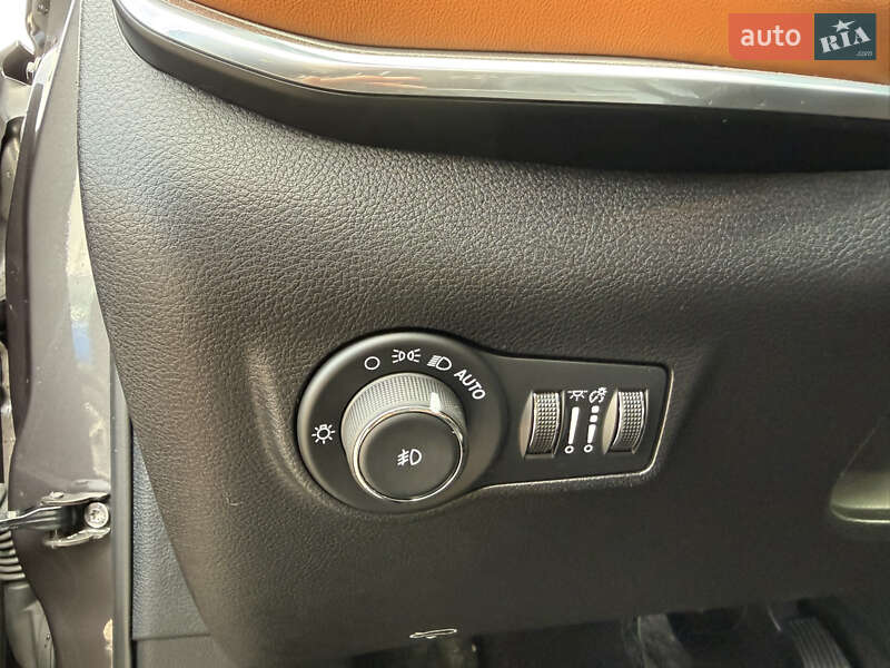 Позашляховик / Кросовер Jeep Compass 2024 в Полтаві фото 36 Позашляховик / Кросовер Jeep Compass 2024 в Полтаві