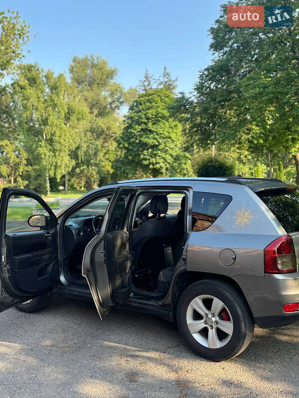 Внедорожник / Кроссовер Jeep Compass 2011 в Кременчуге фото 10 Внедорожник / Кроссовер Jeep Compass 2011 в Кременчуге